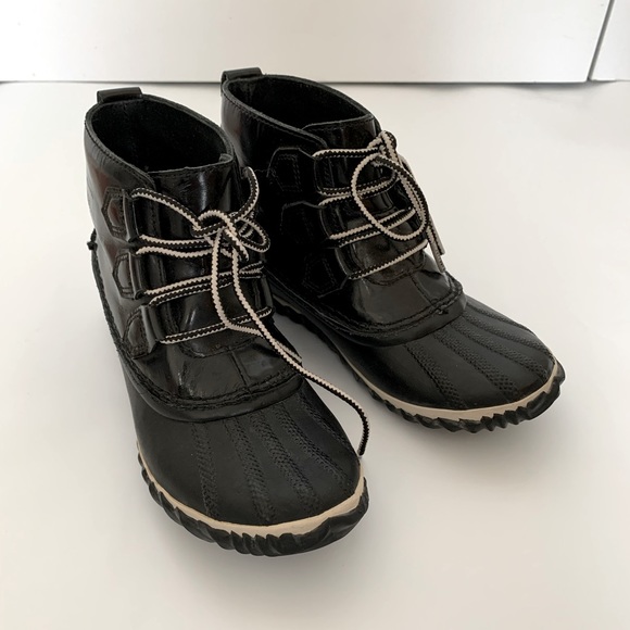 Sorel Out n About Patent Black Rainboots - Picture 2 of 10